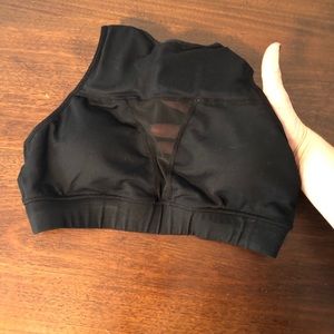 Chestee Sports Bra Size M. Black